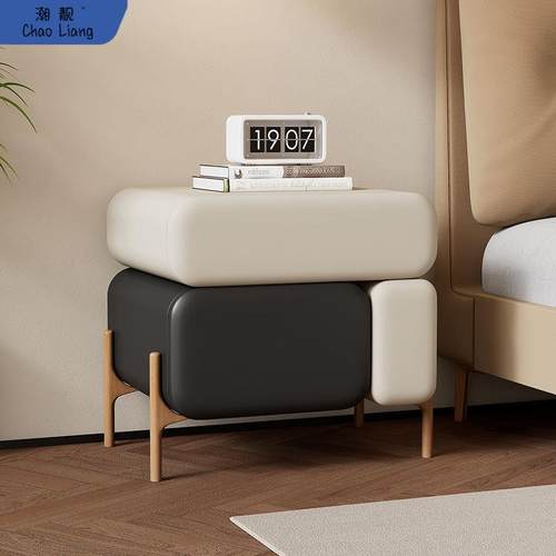 意式极简床头柜2025新款轻奢感实木简约现代卧室床边储物柜子客厅