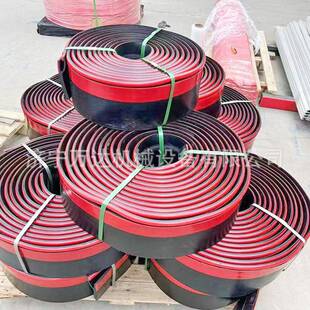 供应输送机聚氨酯防溢裙板 防溢裙板配套角铝夹持器 y型防溢裙板