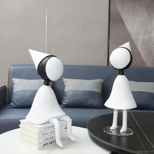 现代简约潮流树脂纪念碑谷艾达人物摆件卧室客厅书房玄关家居饰品