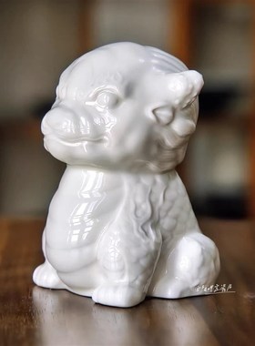 定瓷家居装饰摆j件曲阳原产地定窑白釉软萌龙宠小桌摆书桌茶桌摆