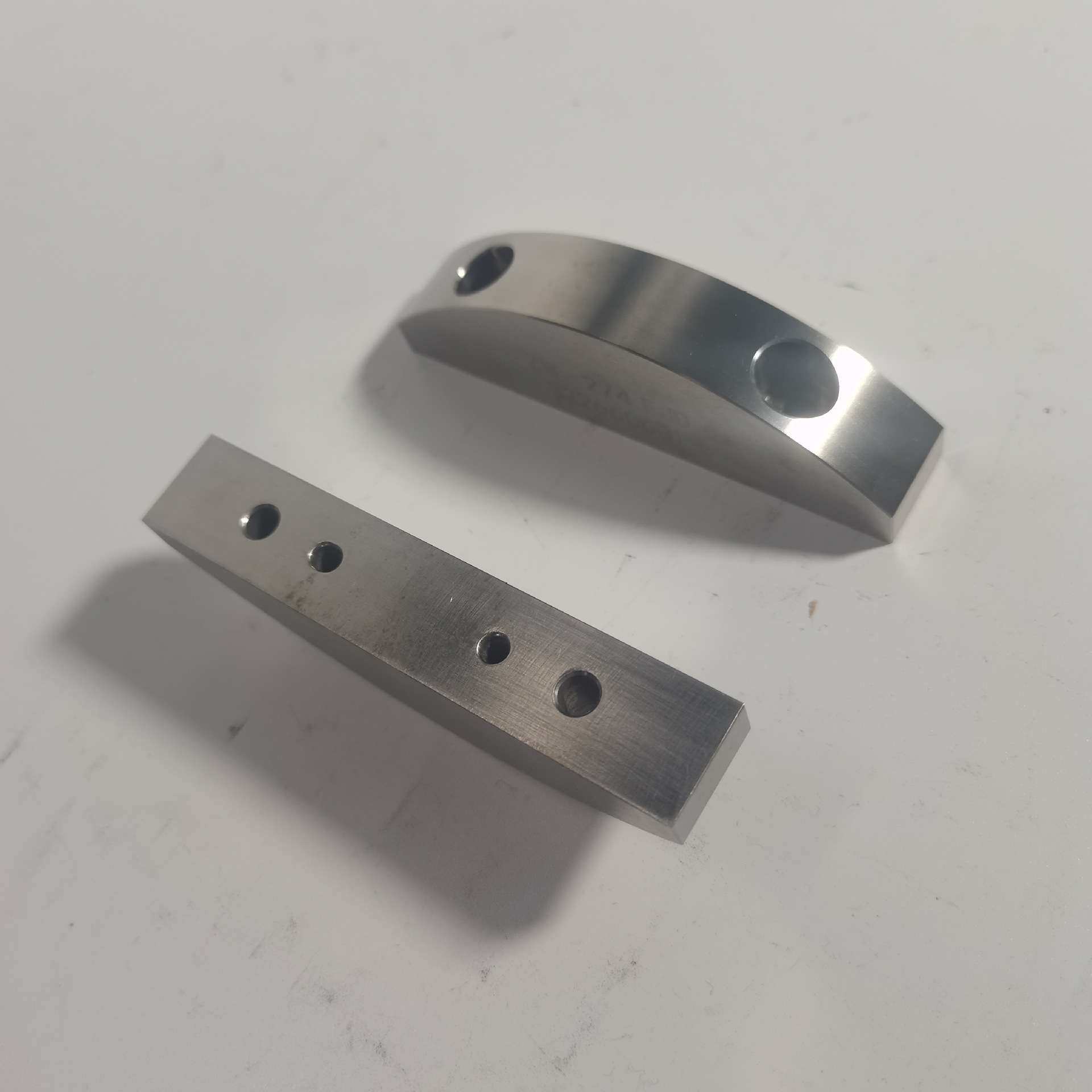 厂家专业供应钨基高比重合金飞行器钨镍铁质量块赛车钨镍铁配重块
