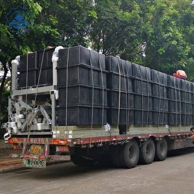 滚塑浮箱浮筒水上平台码头浮桥工程配件游乐项目游艇停靠船坞泊位