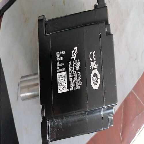 SGM7G-09A7A6S电机SGMRV-44ANA-YR2SGDV-370D01ASGD7S-330A00B202