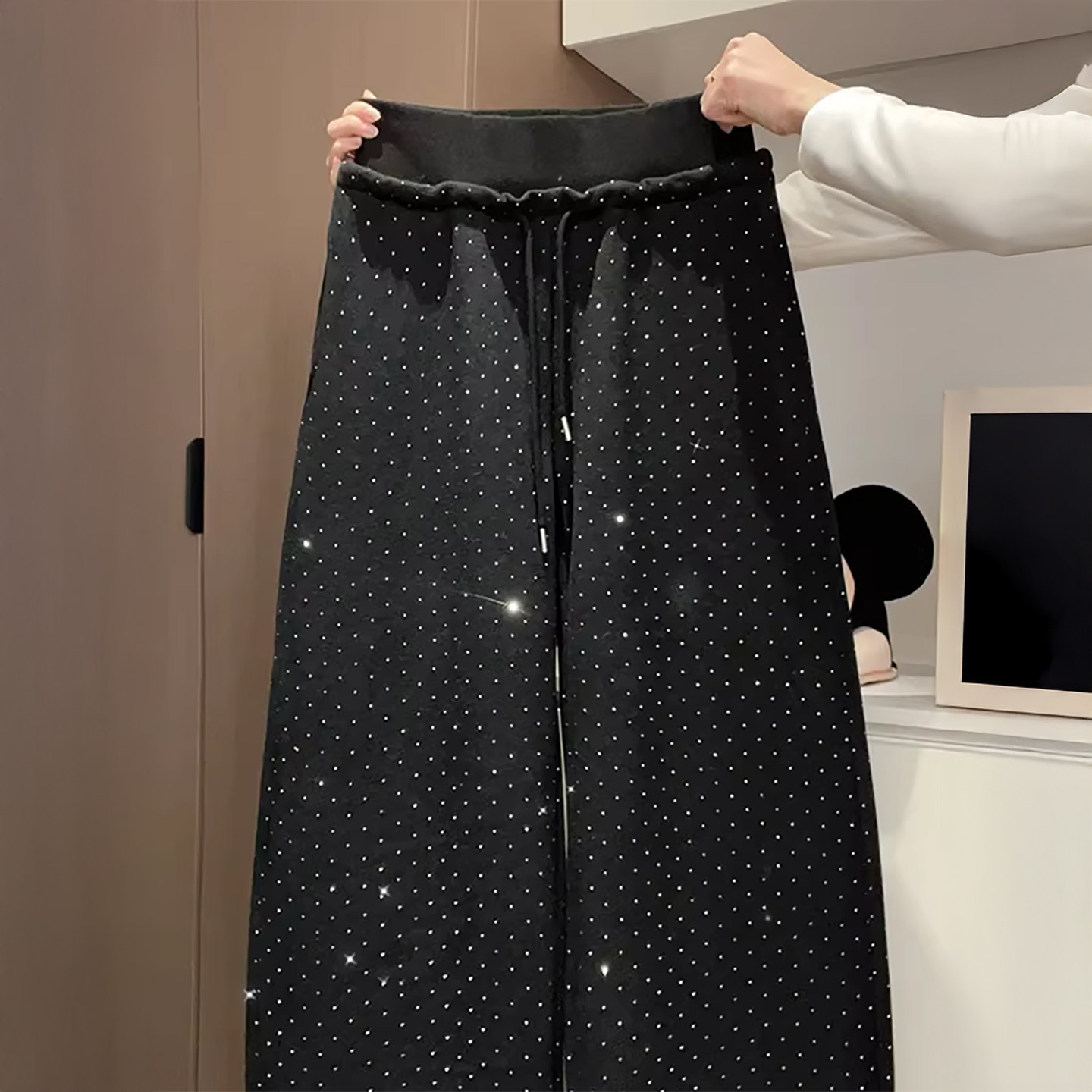 烫钻闪闪裤女冬2026新款高腰宽松直筒宽裤加绒亮片黑灰色弯刀裤,女装/女士精品,休闲裤,淘宝优惠券,粉丝福利购,淘宝优惠卷