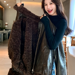 港风气质咖色PU皮衣羊羔毛外套女冬季 小个子加厚加绒棉服 2025新款