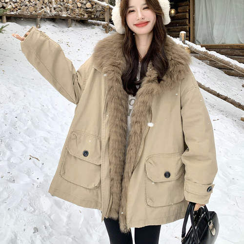 卡其色90绒保暖翻毛领派克服女