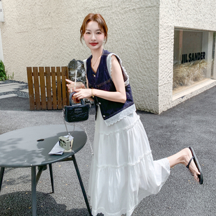 白色绝美蛋糕连衣裙女2026夏季新款甜美度假风牛仔马甲两件套长裙