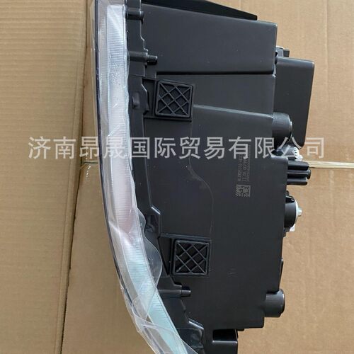 HOWO T7H 汕德卡C7H C9H G7 配件 812W25101-6021 LED前照灯总成