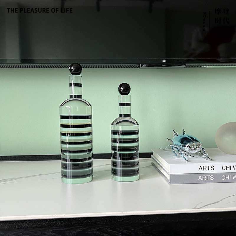 现代简约水晶黑色条纹酒瓶摆件家居电视柜桌面装饰品水晶工艺