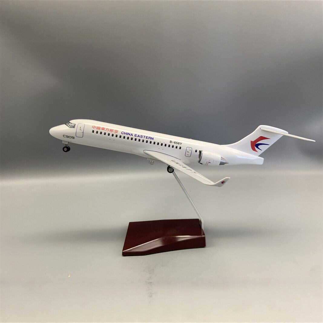34CM仿真东方航空飞机模型声控