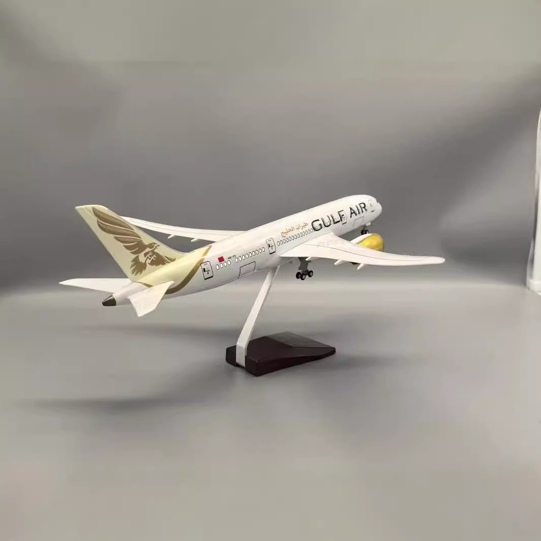 海湾航空Scale 1:130 47cm B787 GULF AIR飞机模型带灯带轮子