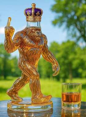 跨境新品 Funny Bigfoot Whiskey Bottle 有趣的大脚怪威士忌酒瓶