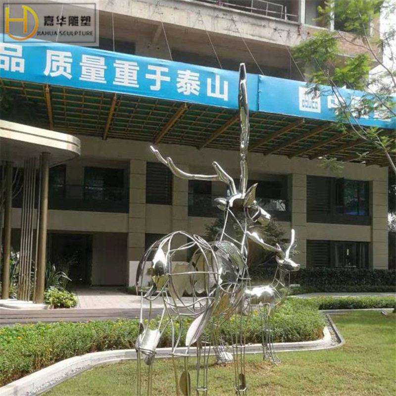 玻璃钢鹿雕塑制作售楼处抽象动物艺术品装置不锈钢镂空铁艺鹿摆件