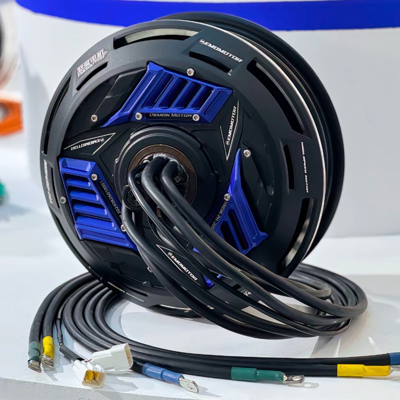 豫玛新款七c代恶魔电机12寸10寸3500W6500W9500瓦片大功率电动车