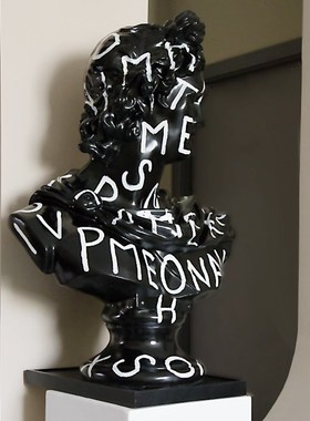 现代涂鸦黑色雕塑雕像大卫树脂石膏像女孩人物艺术头像酒吧摆件