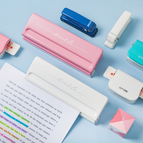 三年二班a5b5活页打孔器6孔可调式迷你学生多功能卡片装订器便携