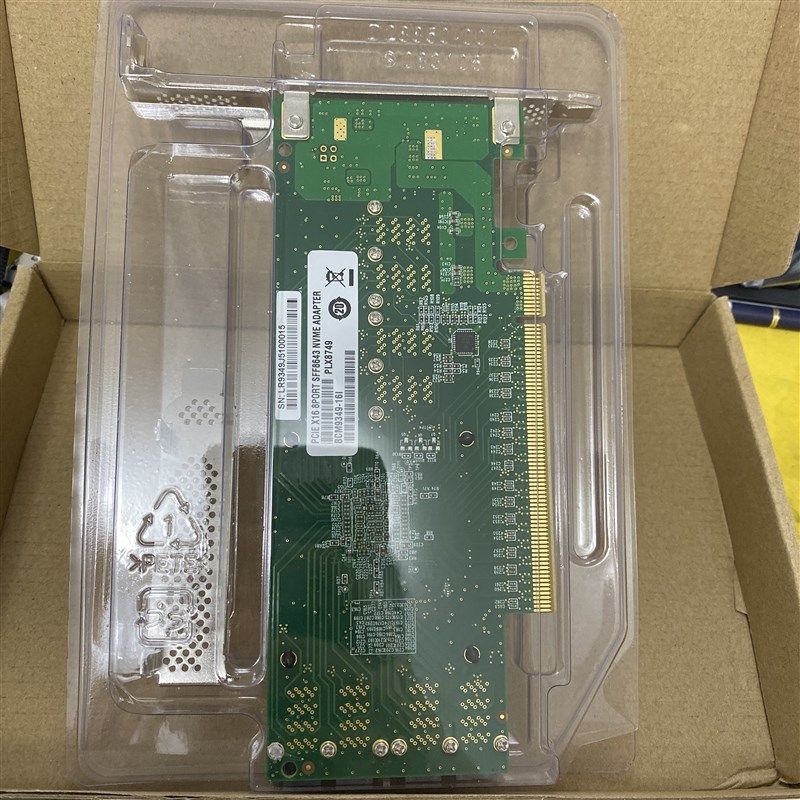 PLX NVMfe转接卡 PCIe 3.0 X16转多口内置8643接口 4口8口扩展卡U