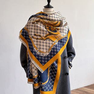 秋冬新品女仿羊绒保暖短须流苏围巾动物图案H马时尚披肩冬季围脖