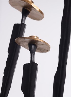 现代简约新中式金属人物组合摆件样板间茶几创意W带帽高脚雕塑