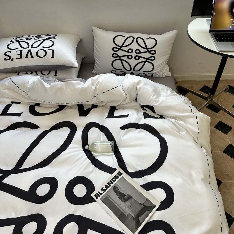 简约现代风夏季水洗真丝床上四件套被套轻奢裸睡宿舍W床三件套床