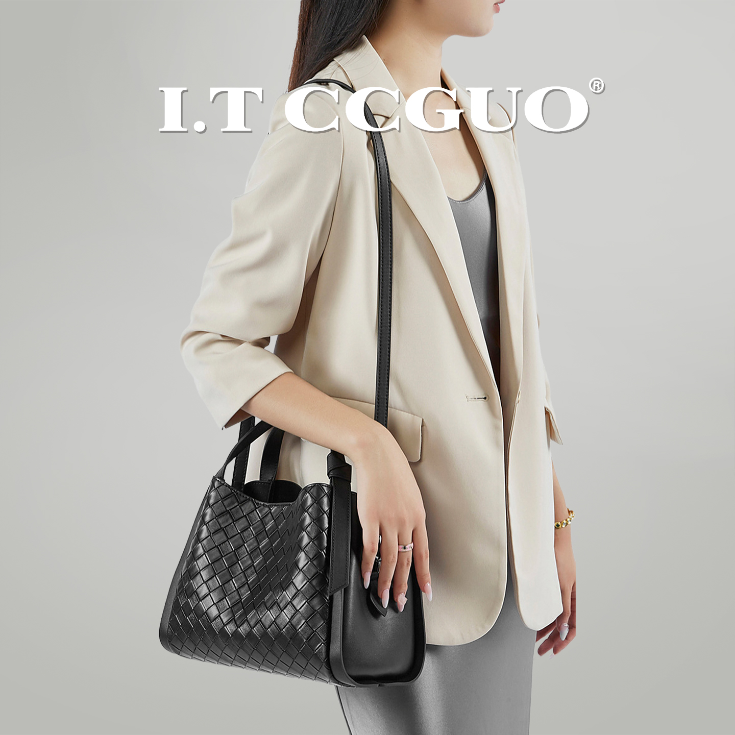 头层牛皮编织水桶包女