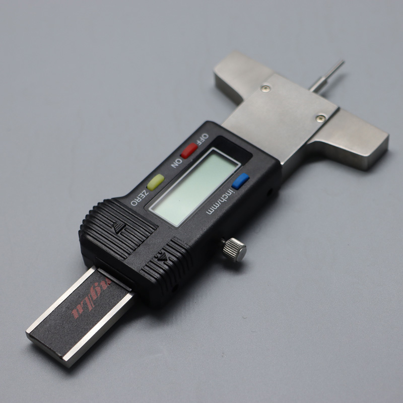 广陆轮胎花纹深度卡尺便携式电子数显0-30mm测量胎纹深度机械卡尺