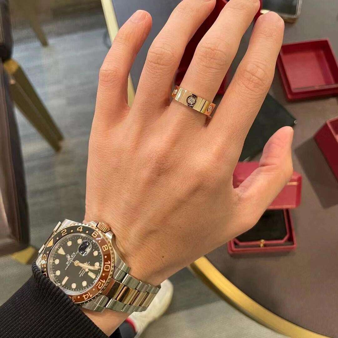 18K金戒指AU750玫瑰金戒指高定love经典男士宽窄情侣款对戒送女友