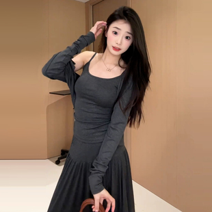 法式慵懒风灰色连衣裙子女早春冬2026新款韩系高级感收腰套装长裙