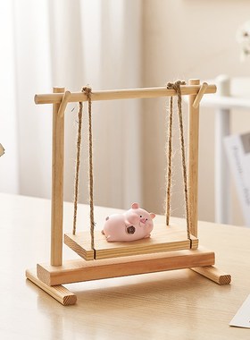 简约贪吃小猪玩具秋千摆件实木桌面置物架小型多肉架绿植摆放木架