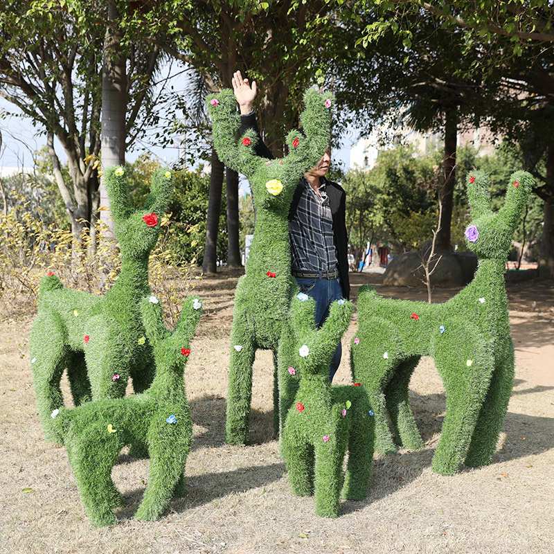 绿植梅花鹿户外玻璃钢雕塑园林景观花园庭院房产小区装饰抽象鹿