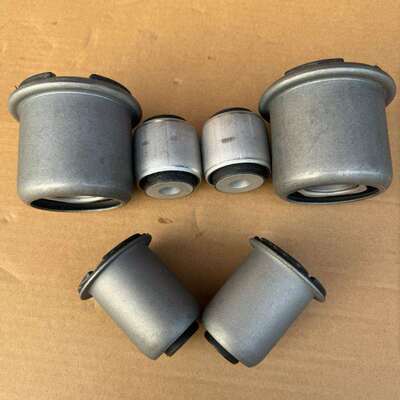 跨境热销胶套适用宾利慕尚下摆臂小衬套3Y0407181 3Y0407172 171A