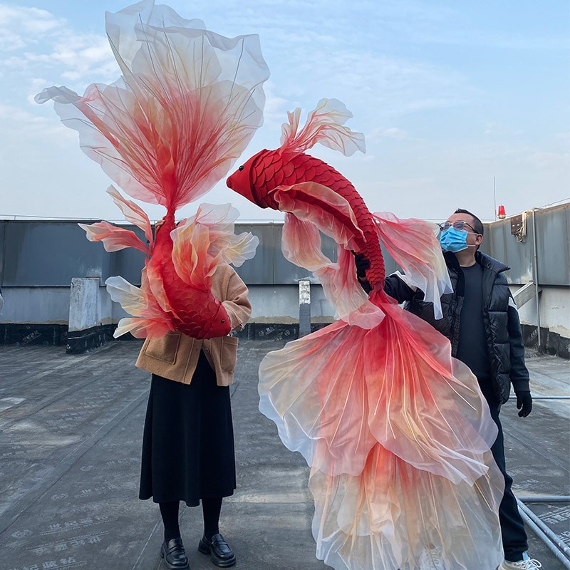 春节新年氛围布置红色锦鲤金鱼美陈店铺橱窗装饰场景摄影置景道具