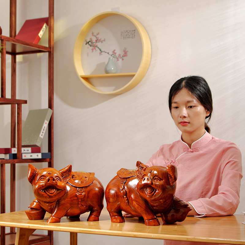 花梨木雕福猪摆件十二生肖可爱猪家居补角吉祥物风水装饰手工艺品