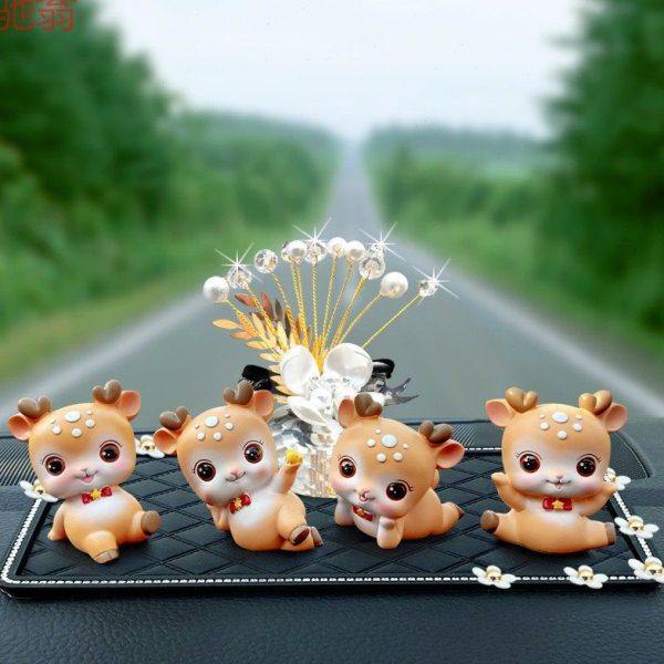 W8V汽车摆件蕞新款超萌可爱一路平安鹿上档次女士车内中控台装饰,汽车用品/电子/清洗/改装,摆件,淘宝优惠券,粉丝福利购,淘宝优惠卷