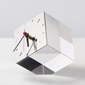 现轻奢摆件北欧样板房几何水晶金属时钟摆钟饰品客厅博古架座钟