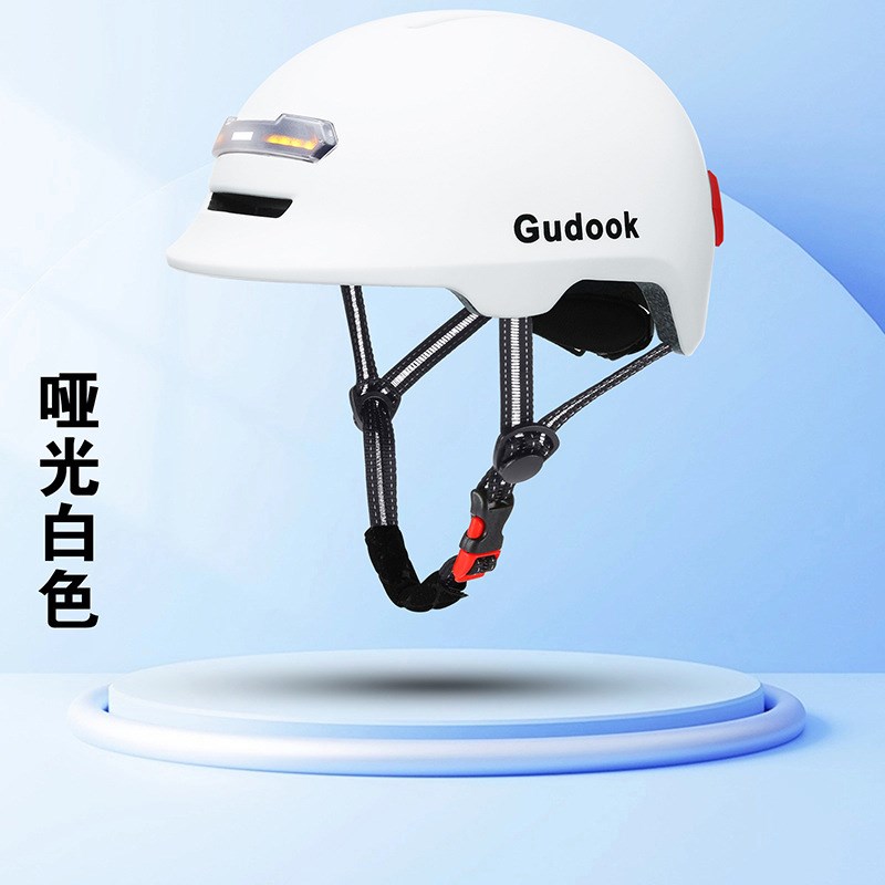 前后带转向杀车灯l语音按键双控制智能头盔篮牙接听打电话音乐导