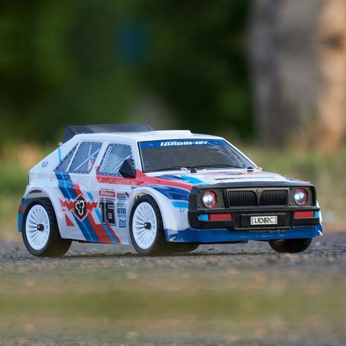 优迪UD1603 1604四驱高速车漂移车1:16 天使眼大灯平跑高速遥控车