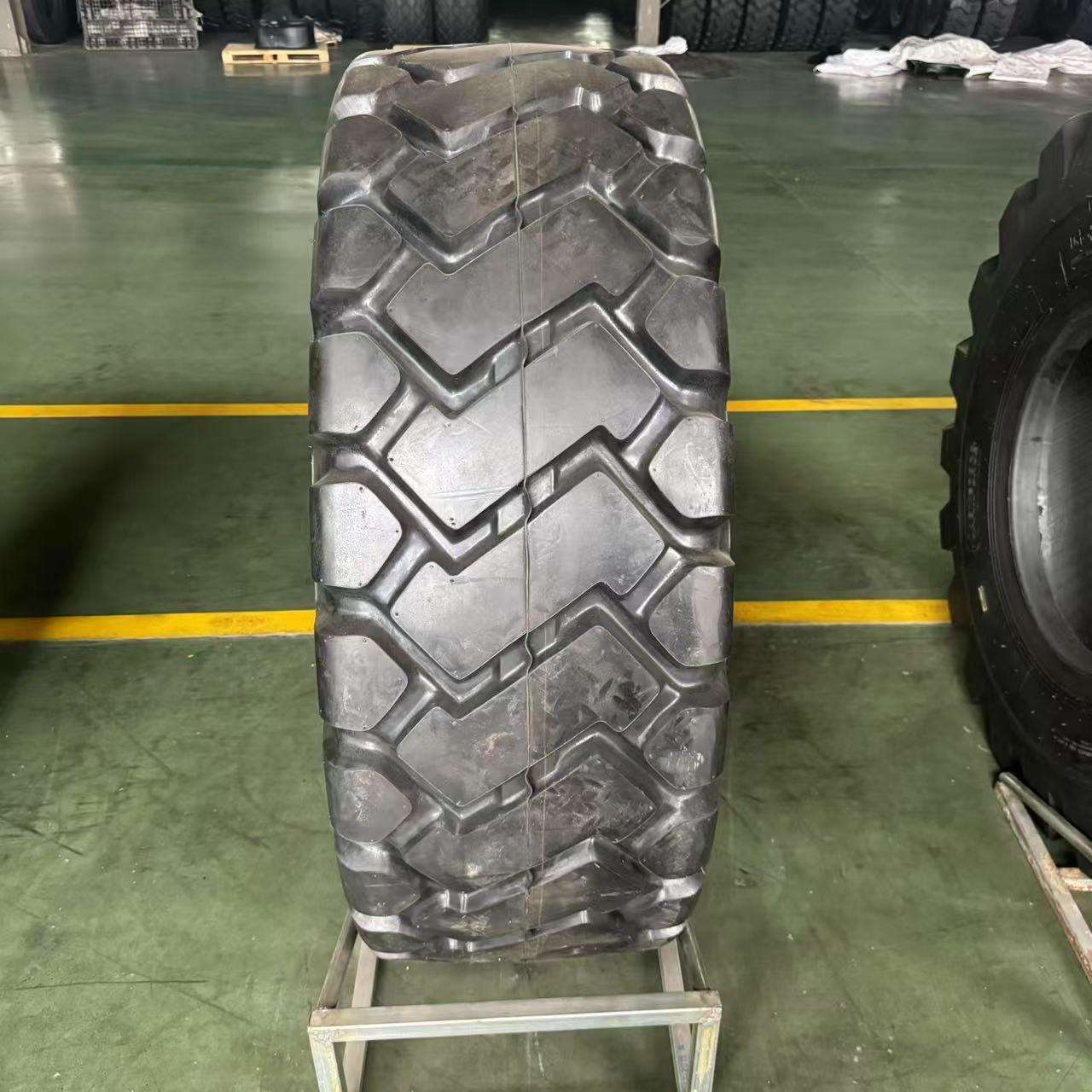 供应装载机轮胎 40铲车20.5-25工程机械轮胎龙宫花纹矿用轮胎