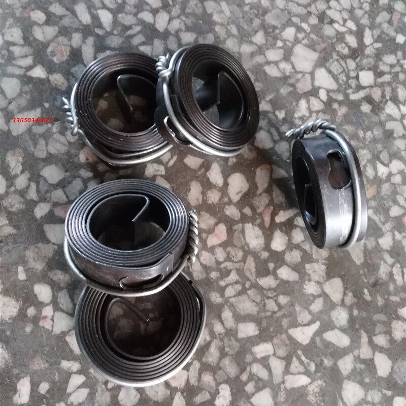 滕州钻床主d轴弹簧,内孔直角,外圈带孔, 宽20,厚1.7,外径60