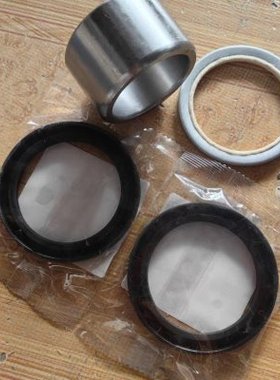 雷沃RG40/50/60/70收割机配件,雷沃半轴油封+套+防尘圈