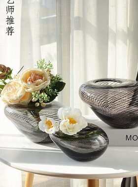 北欧创意艺术椭圆黑色手工玻璃摆件花瓶客厅家居样板房装饰插花器