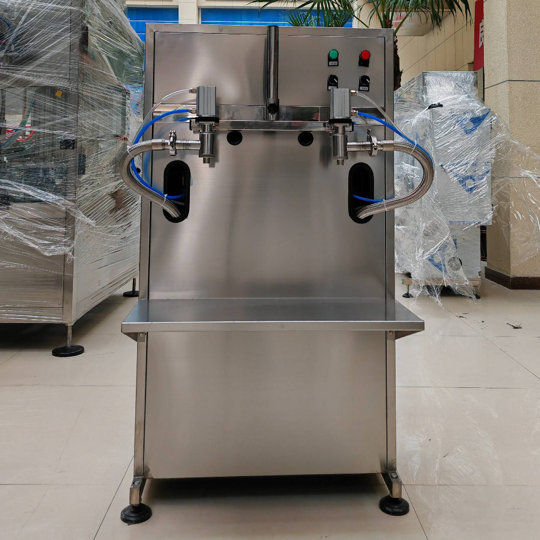 半自动食用油灌装机 两头活塞式半自动粘稠液体膏体灌装机