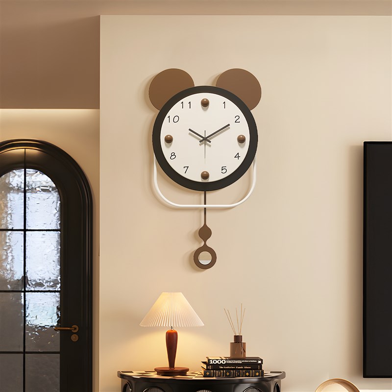 奶油风客厅时钟挂钟2025v新款创意家用饭厅高级感现代简约静音挂
