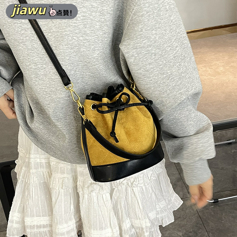 新款秋季时尚手提包小拎包女麂皮