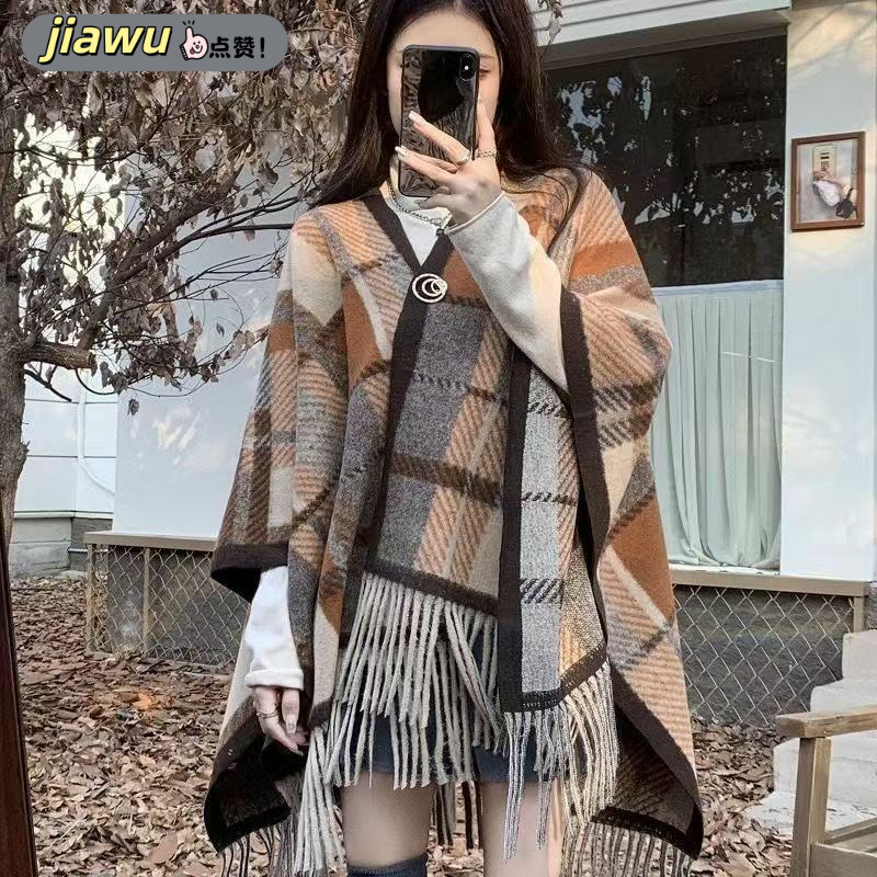 新款 网红披肩格子外套女斗篷春秋季外搭慵懒风高端韩版仿羊绒保