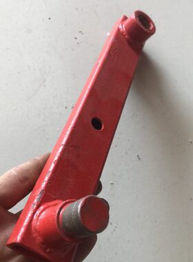 潍柴雷沃RG70收割机配件原厂输送槽链条张紧支架