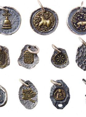 S925银僧格雪狮吊牌藏地小元素八辐轮大黑天黄财神侧挂银饼吊饰银