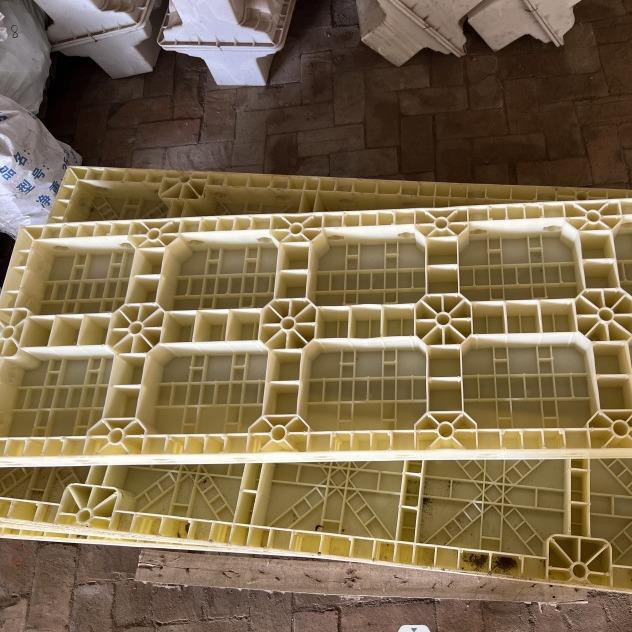 ABS工程现浇混凝土模板建筑混凝土挡墙水沟现浇塑料模板墙板模具