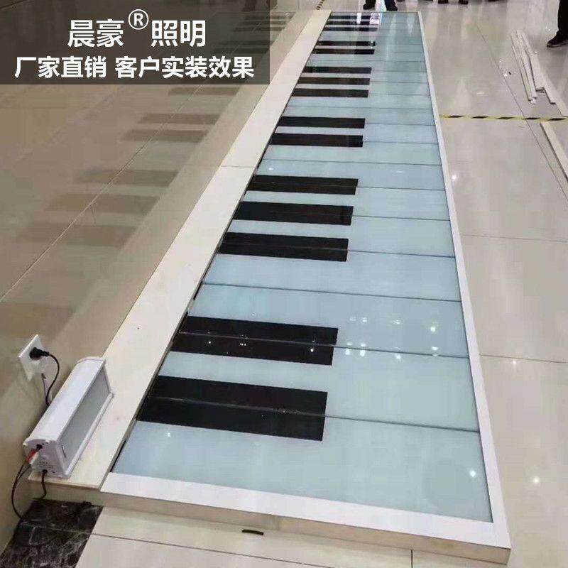 LED钢琴感应地砖灯网红楼