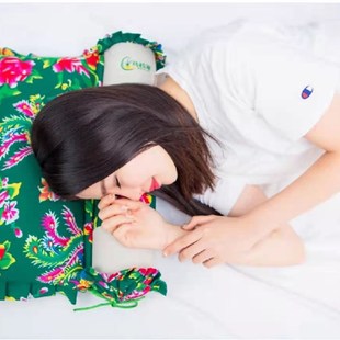 东北三宝乌拉草修护颈椎专用枕头助睡眠真丝四季圆柱包邮男女组合